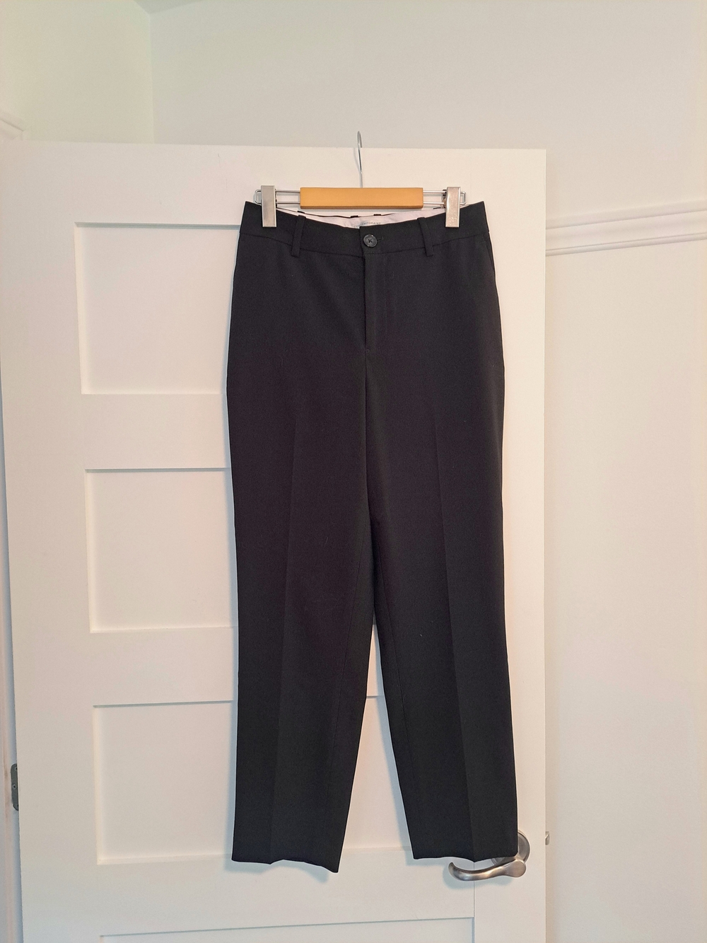 Simons Black Cropped Dress Pants